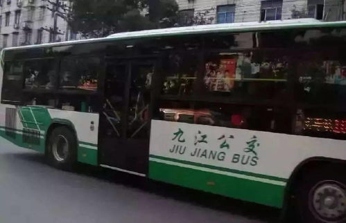 80路公交：城里行路的活化石