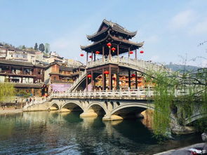 凤凰古城到长沙自驾游：一场说走就走的“堵车”盛宴