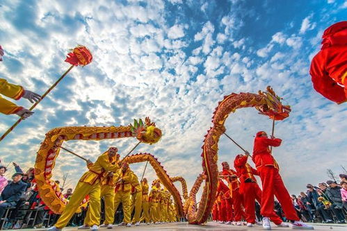 风俗点灯：古老习俗，光明传承，点亮智慧之光！