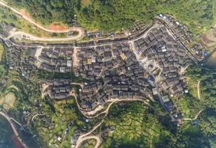 占里侗寨的土坯窝棚——粗糙的“五星级”住宿