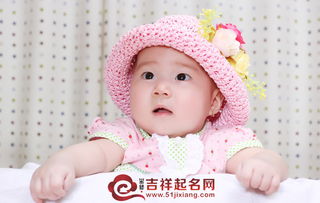 如何根据八字四柱为八字弱的女孩改写名字，挑选一个既吉祥又符合八字的名字？