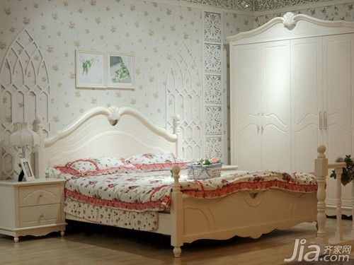 床前不宜放置电视：辐射与精神的双重打击