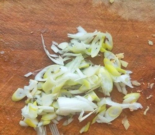 黄花菜：田园风光与营养成分美味并存