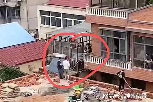 我家是平房右边邻居是楼房,平房右边高楼风水好吗