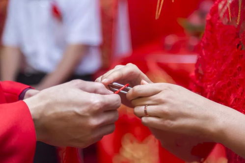 为什么八字显示极难结婚的人，命运中不适合结婚的八字该如何？