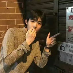 一、为什么说四十岁男士需要一个“高端大气”的微信名？