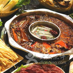 轻轨穿楼：挤成肉饼还拍个屁！