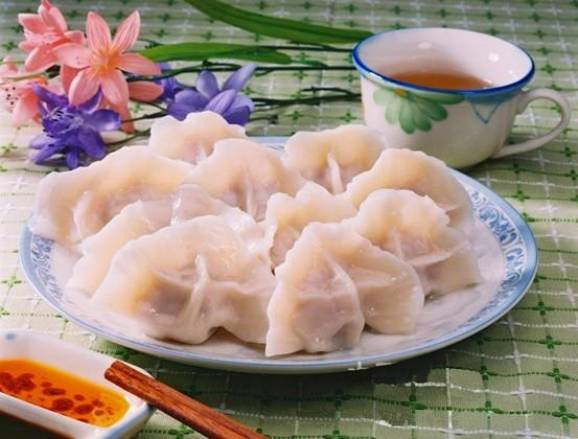 女人梦见和别人一起包饺子，这预示着什么？