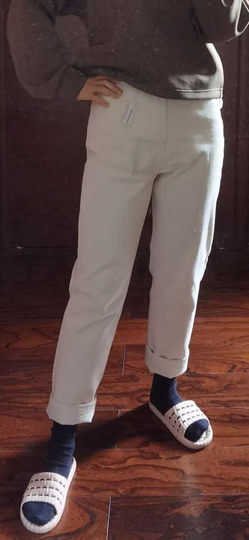 白裤子门白色风水，这样的颜色搭配好吗？