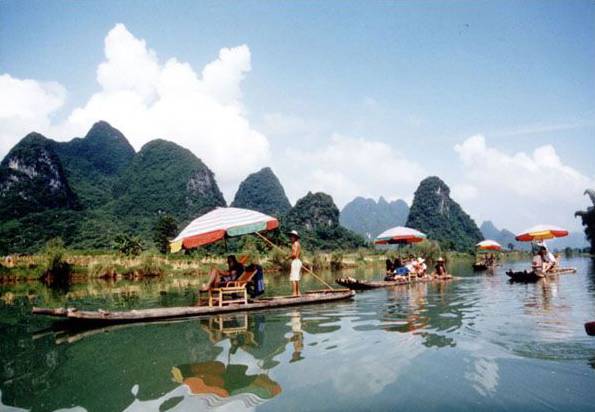 遇龙河：竹筏漂流的绝佳选择