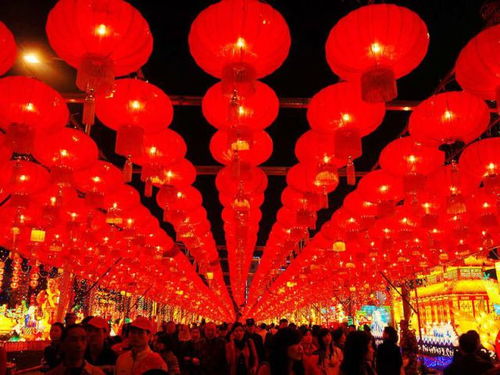 灯笼：从照明工具到文化符号的魔幻漂流