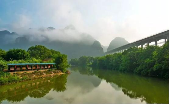 贤令湖：雨后的秘境