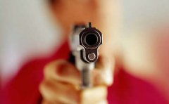 被朋友捅刀子的梦，到底在说啥？