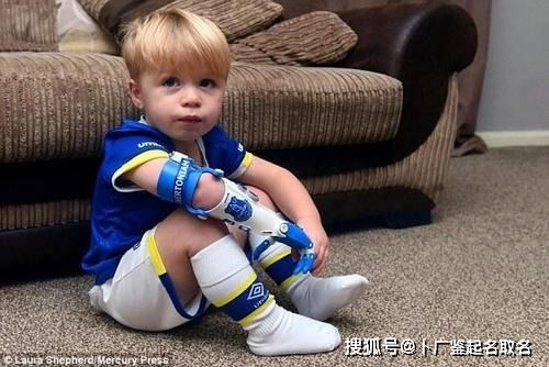 为何要沉重视属鼠男孩的取名？