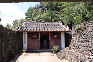 祠堂那地儿邪性得很！