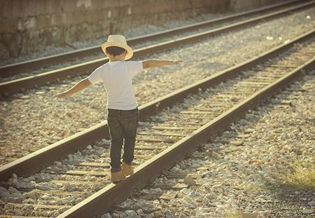 八字中缺金木水的女孩，喜用神金木水具体指什么？