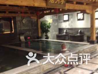 一、 温泉诱惑：鹤壁温泉的魅力