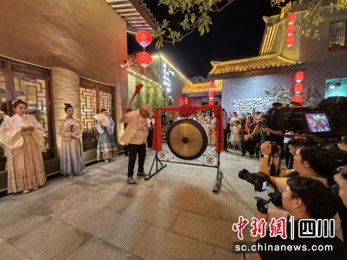 九月风俗多，古今交融成爆款