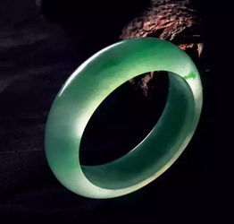 要命！这些人戴玉会倒大霉