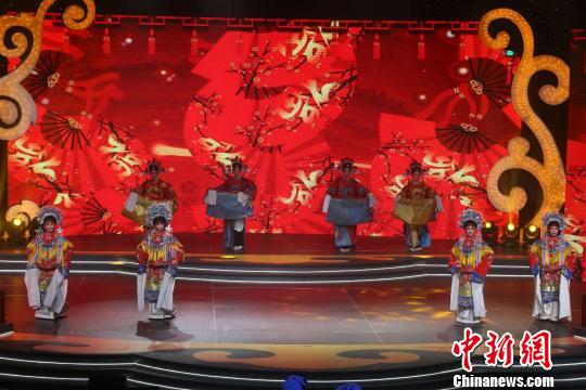 “川韵节日古今交融，传统新韵爆款来袭”