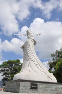 景点：妈祖宫变成带货直播间