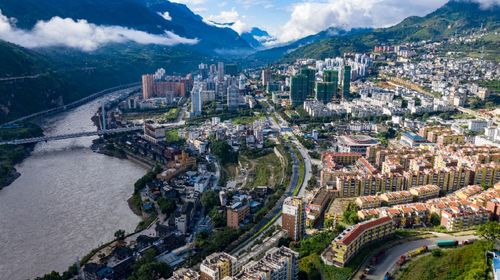 怒江72拐？笑死个人！