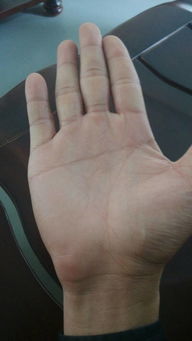 断掌女人欧萱双手断掌的吉凶如何？
