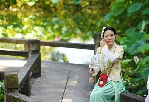 一、大明湖到底是个啥子玩意儿？