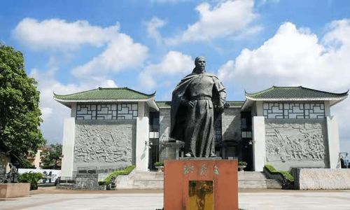 红色旅行景点