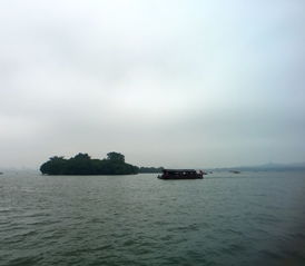 噪音提醒：别忘了带耳塞