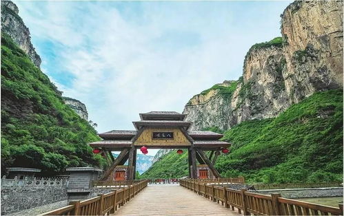 3. 西部大峡谷：亚洲之巅的壮丽景色