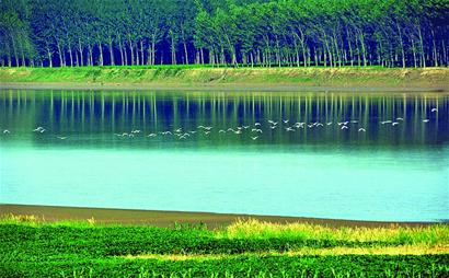 千湖之县：湖光山色