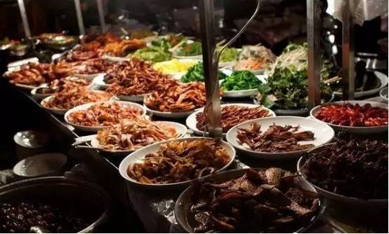 飞鸿街：黄飞鸿的故乡美食探险