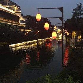 漫步秦淮， 穿越时光的较长河