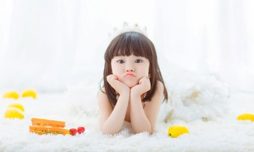 宛字在女孩名字里究竟是温柔的海浪还是飘逸的云雾？