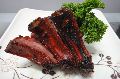 梦见吃肉和排骨是什么意思？周公解梦有什么说法？