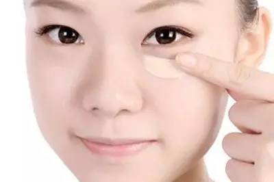 八字形黑眼圈,如何去掉八字黑眼圈的方法