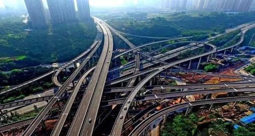 郑州东站的魔幻现实主义