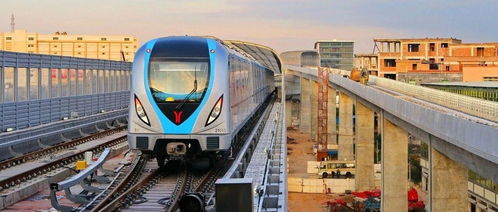 半程列车：23:05 的夜归人专列