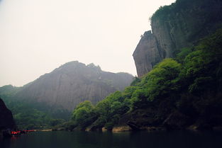 一、 山水乱炖：桂林山水 vs 武夷九曲溪