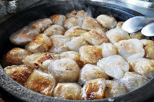 阿克苏老街：烤包子会烫嘴！