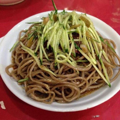 1. 湖边小吃：随手拈来的惊喜