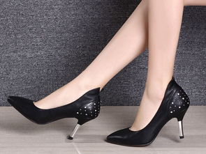 女人梦见穿别人的高跟鞋预示着什么？