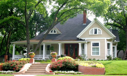 别墅小院里放石头的风水,别墅家庭小院风水好吗