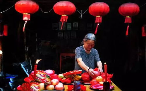 “初几祭奠情浓，传统风俗成爆款”