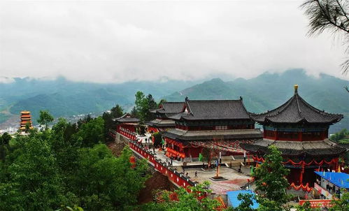 一、 福州鞋城的魅力：一场说走就走的购物之旅