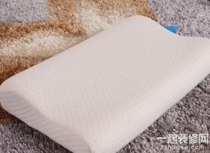 三、采购时要注意哪些坑？（噪声版）请勿忽视！如果不留意，你有可能买到…你懂得那种怪味儿！**(警告)