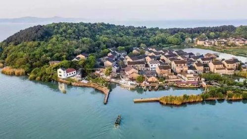 别跟我提那些千篇一律的海滩