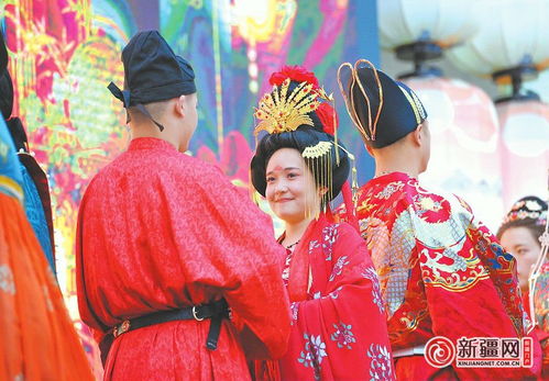 婚俗魅力探秘：红袄婚典，传统婚俗新风尚