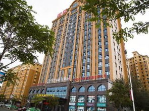 三、 周边配套：生活便利与休闲娱乐